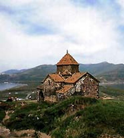 Армения. Храм на берегу озера Севан. 