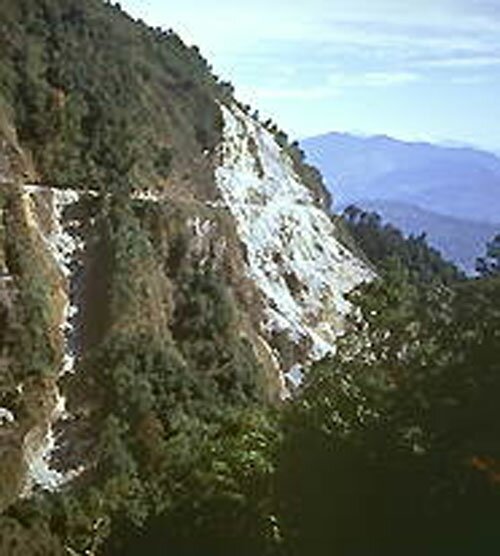 Дорога в восточном Бутане. 