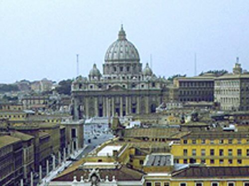 Ватикан. Вид на собор святого Петра. 