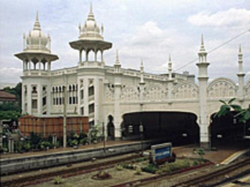 Куала-Лумпур. Железнодорожный вокзал. Архитектор А. Б. Хаббок. 1910 г. 